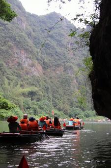 ベトナムタムコックの川下り風景 ベトナムタムコックの川下り風景の写真
