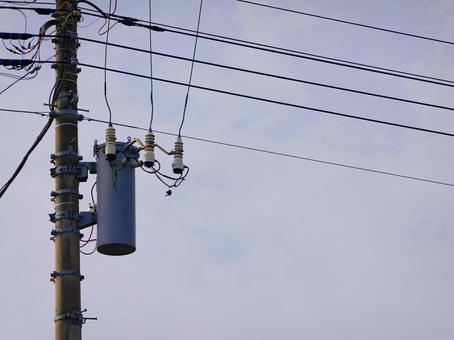 大切なライフライン・電柱 大切なライフライン・電柱 電柱,電線,ケーブルの写真素材