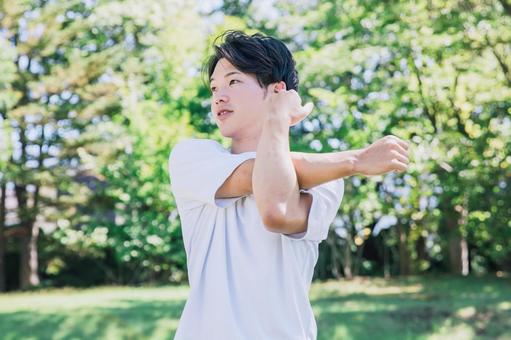 準備運動する男性 スポーツ 準備運動する男性 スポーツ ストレッチ,準備運動,運動の写真素材