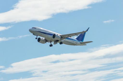 佐賀空港・夏の一瞬 飛行機,航空機,旅客機の写真素材
