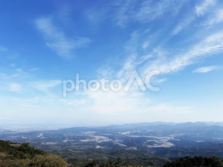 山頂展望台から見る空模様 空模様,空,雲の写真素材