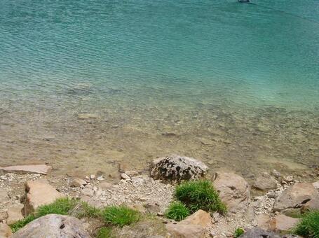 御嶽山の池の写真