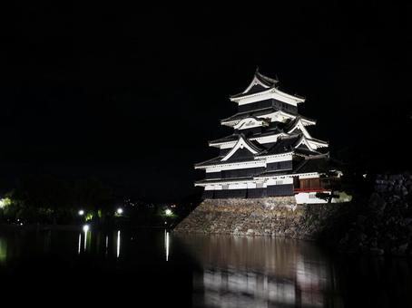 夜の国宝松本城 夜の国宝松本城の写真