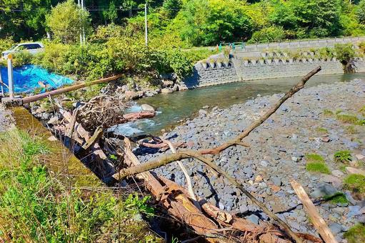 山間部の川10 山間部の川10 河川,川岸,大雨の写真素材
