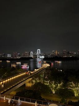 夜のレインボーブリッジ 夜のレインボーブリッジの写真