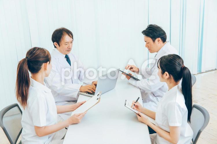 医療現場・カンファレンス カンファレンス,医療,医者の写真素材