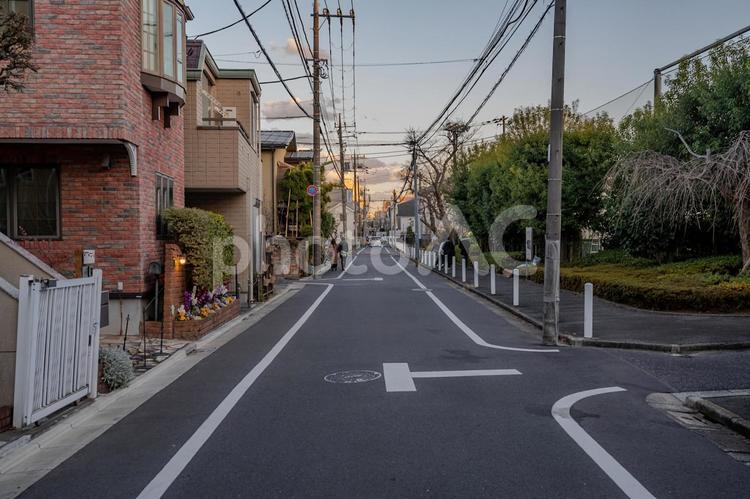 自由が丘駅周辺の景色 自由が丘駅,町並み,住宅の写真素材