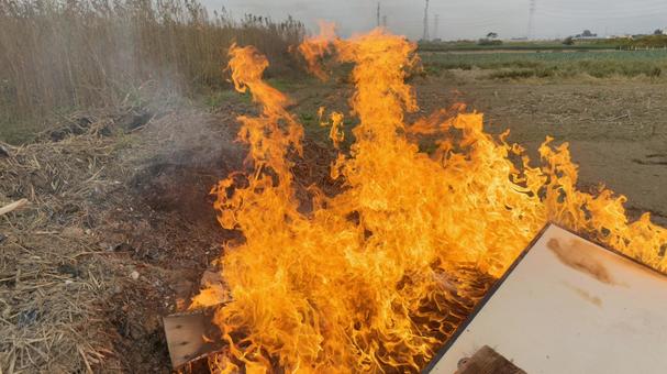 燃える炎 襖の焼却　テクスチャー 燃える,焚き火,火の写真素材
