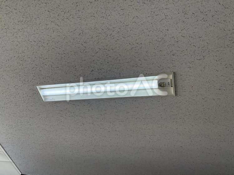 LED 埋込型　40W相当　非常灯内蔵 led,led照明,照明の写真素材