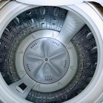 縦型洗濯機の洗濯槽の中 洗濯機,洗濯槽,空っぽの写真素材