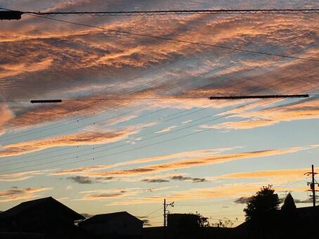 雲が色づく 日の入り後 夕日 雲が色づく 日の入り後 夕日の写真