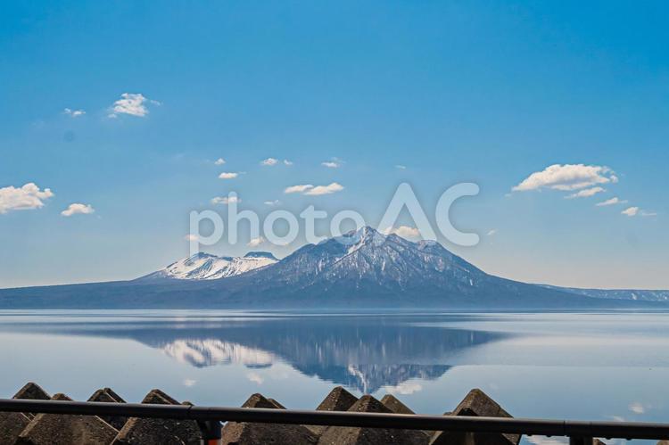 北海道　快晴の支笏湖 北海道,hokkaido,支笏湖の写真素材