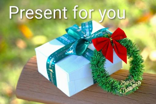 Xmasプレゼントfor you クリスマス,プレゼント,リースの写真素材