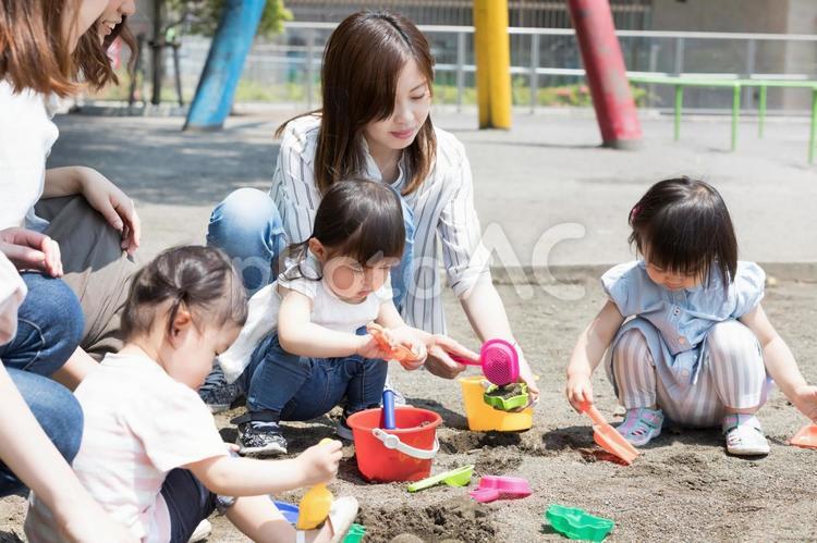 ママ友　母親　育児　 育児,ママ友,公園の写真素材