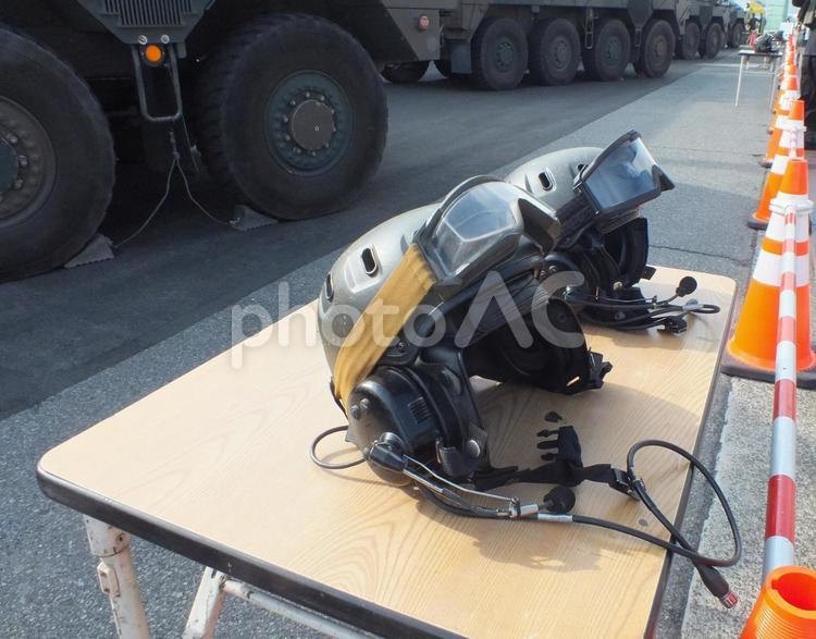 陸上自衛隊戦闘車　乗員のヘルメット ヘルメット,戦闘車,戦車の写真素材