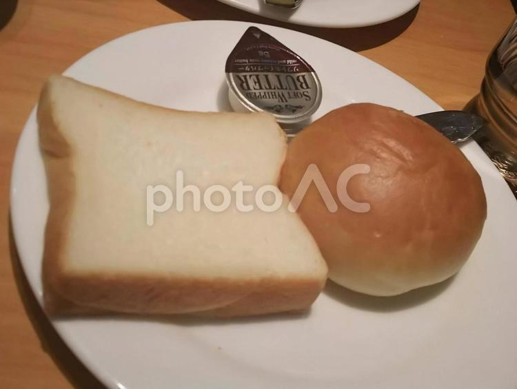 パン パン,食パン,バターの写真素材