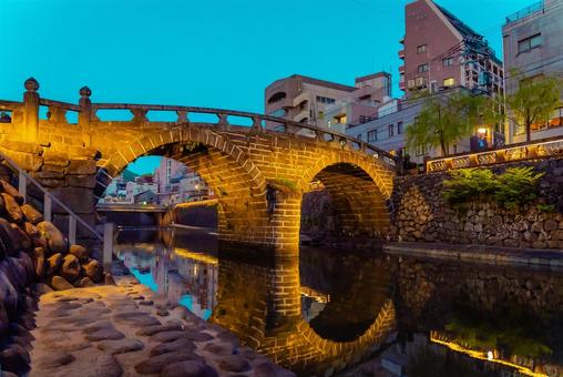 【長崎】眼鏡橋のライトアップ 【長崎】眼鏡橋のライトアップ 眼鏡橋,長崎,港町の写真素材
