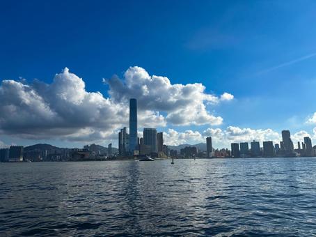 青空に包まれた香港のビクトリアハーバー 青空に包まれた香港のビクトリアハーバー 香港,ビクトリアハーバー,青空の写真素材