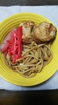 焼きそばとたこ焼き 焼きそば,たこ焼き,麺類の写真素材