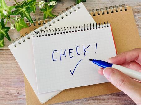 checkの文字とチェックマークを書く チェック,タスク,チェックマークの写真素材