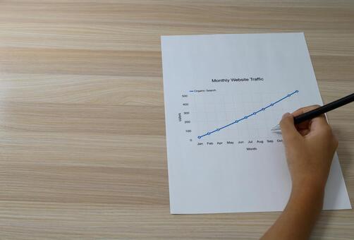順調な成長を示すウェブサイトトラフィック ビジネス,成長,グラフの写真素材