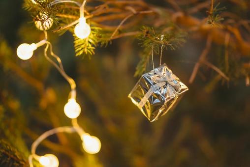 クリスマスプレゼントの飾り クリスマス,プレゼント,クリスマスツリーの写真素材