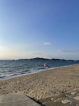 夕陽の海 海,ビーチ,夕暮れの写真素材