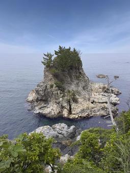 筆投島 筆投島 筆投島,日御碕海岸,ジオパークの写真素材
