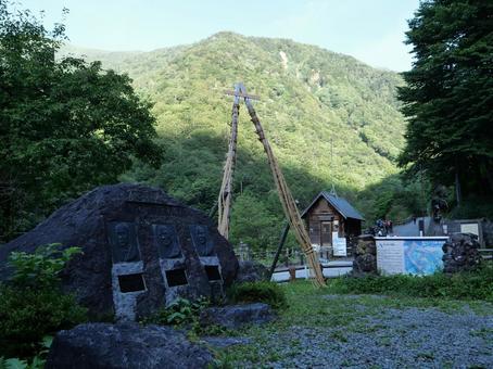 南アルプスの開祖碑 南アルプスの開祖碑 広河原,北岳,小太郎山の写真素材