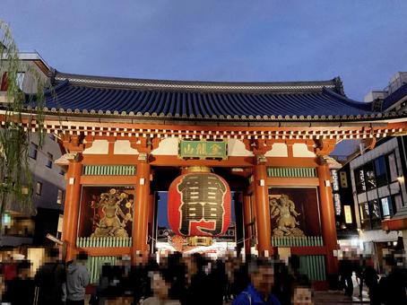 東京風景・浅草雷門 雷門,風雷神門,大提灯の写真素材