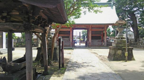 坂東33観音 05番 勝福寺 境内の風景 勝福寺,飯泉山,手水舎の写真素材
