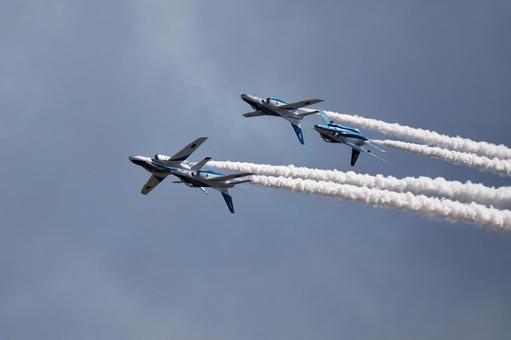 ブルーインパルス　フォーシップ　2の写真