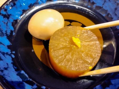 からしを乗せて おでん,田楽,からしの写真素材