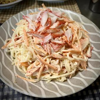 カニカマと人参のマロニーサラダ 旦那飯,男の料理,手料理の写真素材