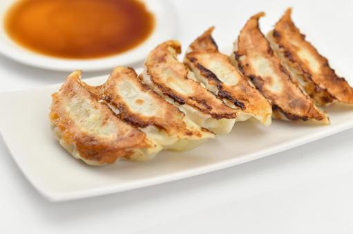 Dumplings / Grilled dumplings / Gyoza and sauce, JPG Dumplings / Grilled dumplings / Gyoza and sauce, 饺子, 烤饺子, 滚热, JPG