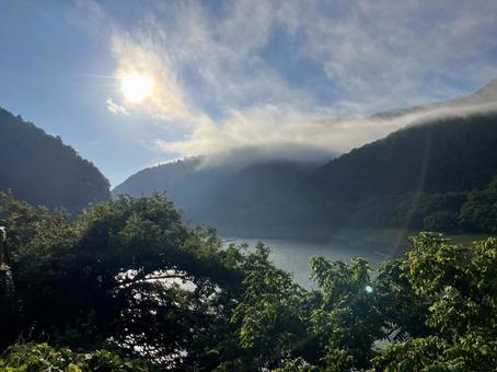 早朝の奥多摩湖04 早朝の奥多摩湖04の写真