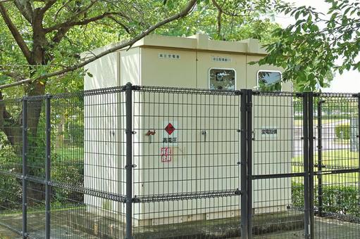 キュービクル式高圧受電設備 キュービクル式高圧受電設備 キュービクル,高圧受電設備,高圧受電盤の写真素材
