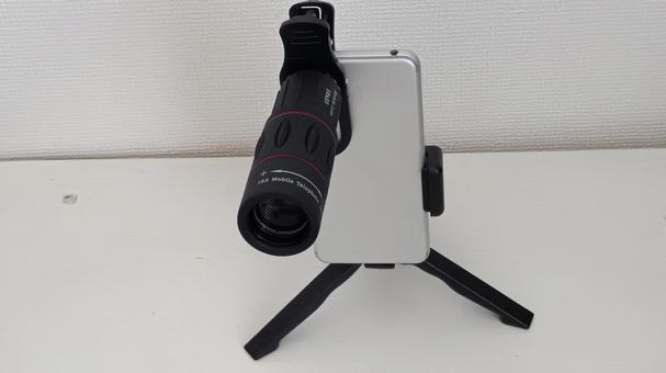 スマートフォン用望遠と三脚 スマートフォン用望遠と三脚の写真