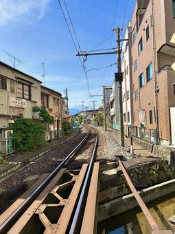 三島から見る線路と富士山 三島から見る線路と富士山 線路,富士山,鉄道の写真素材