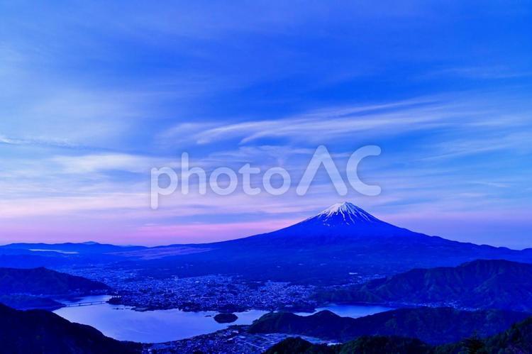 早朝の富士山（山梨笛吹） 富士山,河口湖,朝焼けの写真素材
