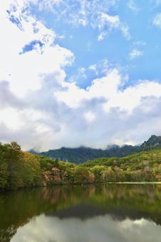 鏡池 紅葉 秋 鏡池 紅葉 秋の写真