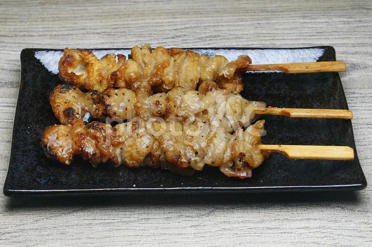 焼き鳥（とりかわ・塩）-04 焼き鳥,居酒屋,焼鳥の写真素材