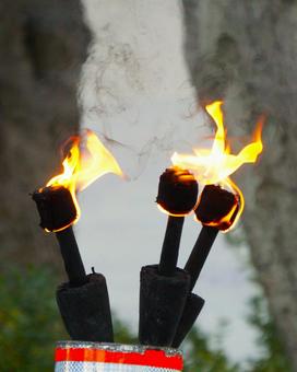 街中の大道芸の松明の炎7 松明,芸,火の写真素材