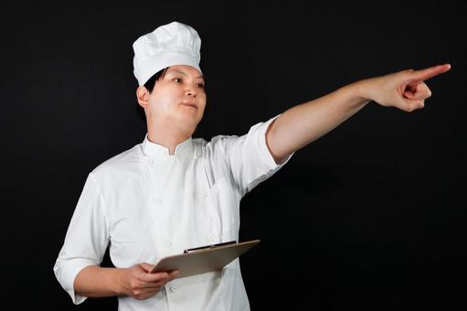 指示する料理人 指示する料理人の写真
