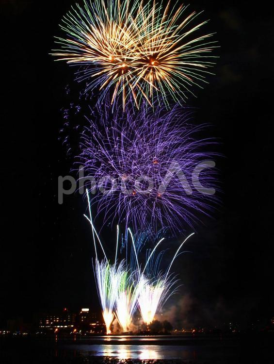 2019　諏訪湖新作花火 花火,花火大会,諏訪湖の写真素材