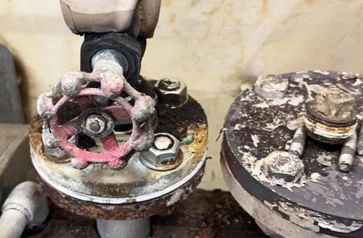 蒸気配管 蒸気配管,配管,屋内の写真素材