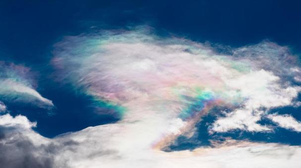虹雲 虹雲 虹雲,虹色の雲,雲の写真素材