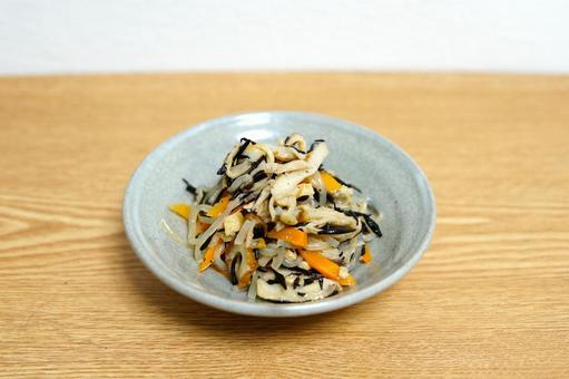 ひじきの煮物(引き) ひじきの煮物(引き)の写真