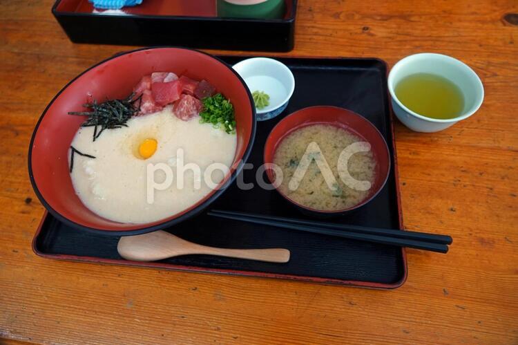 とろろご飯 食事,和食,箸の写真素材