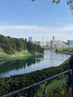 皇居のお堀・水辺 水,川,堀の写真素材